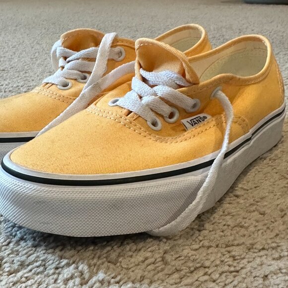 NWOT Yellow Canvas Vans Size 7 Women’s — Never Worn - Picture 6 of 13